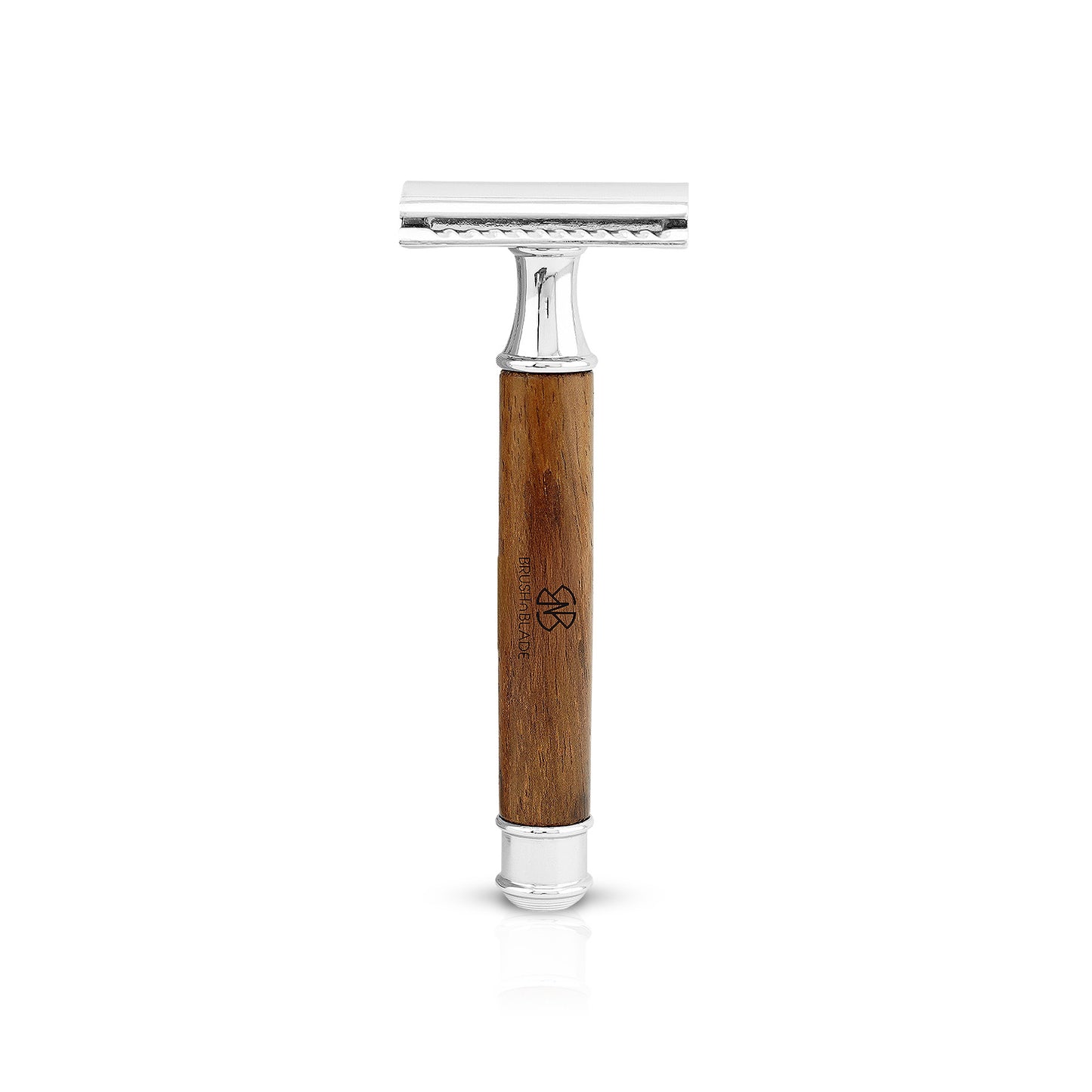DE safety razor with round pencil in wood