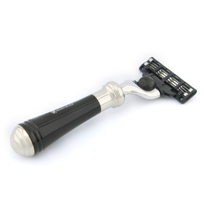 Small 3 Edge Razor Crafted for Easy Handling