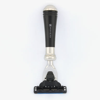 Small 3 Edge Razor Crafted for Easy Handling
