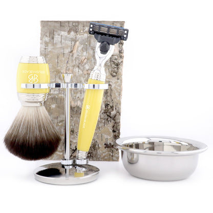 Rich yellow 3-edge razor set for precise shaving
