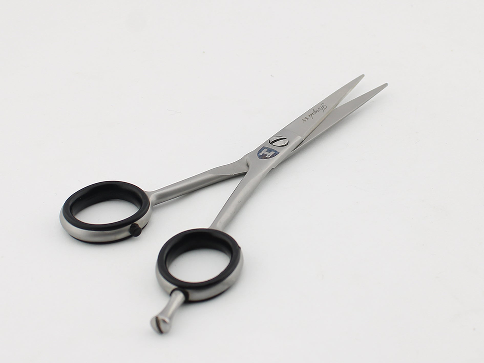 Professional salon scissors 5.5” with fixed screw